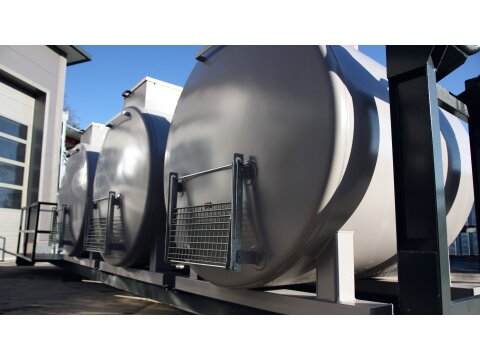 FuelTankLifter 8.700 L – Mobile Tankstelle auf Abrollrahmen