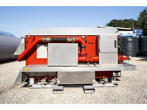 Mobiler Ölabscheider NG 15 mieten – mit 2.500 Liter Schlammfan