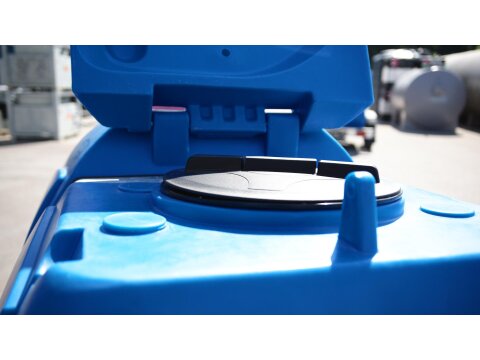 Wasserfass Anhänger 1.100 Liter – Straßenzugelassener PE-Wassertank für Bauhof & GaLaBau