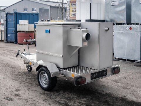 Mobiler Ölabscheider NG 10 auf Anhänger mieten – Für Baustelle & Industrie