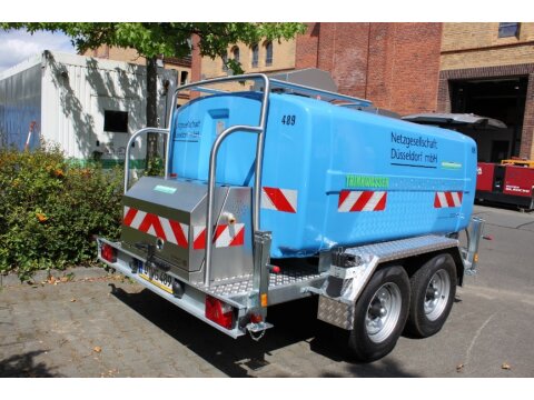 Trinkwassertank Anhänger 2.400 Liter