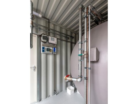 FuelTainer 30.000 l – Tankstellencontainer für Diesel & HVO mit HDM 100/60 Zapfsäule, WHG- & AwSV-konform